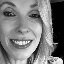 Katherine Mapes's Instagram, Twitter & Facebook