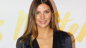 Jun 16, 2021 · sublime, camille cerf a brillé dans une robe décolletée jusqu'au nombril également, et c'était sans compter de récents clichés où la bomba s'est affichée dans des dessous craquants : Camille Cerf En Couple Elle Se Confie Sur Son Nouveau Compagnon Femme Actuelle Le Mag