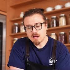 Joshua Bean's Instagram, Twitter & Facebook