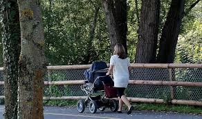 Femeile Ar Putea Iesi La Pensie Mai Devreme Cu 2 Ani Pentru Fiecare Copil NÄƒscut Si Crescut