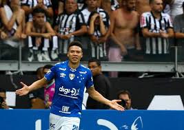 Sem manoel, felipe conceição relaciona 23. Cruzeiro Larga Na Frente Do Atletico E Pode Empatar Na Volta