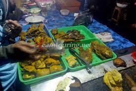 Lempuyang memiliki efek farmakologis yang bersifat antipiretik atau analgesic yang memiliki kemampuan menekan prostaglandin serta anti inflamasi yang memiliki kemampuan untuk meredakan. Warung Lesehan Bu Saring Lempuyangan Yogyakarta Sambal Mentahnya Bikin Nambah Teamtouring