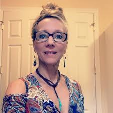 Diane Castleberry's Instagram, Twitter & Facebook