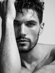 Alex Badia's Instagram, Twitter & Facebook