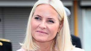Hoffnung für prinzessin mette marit von norwegen könnte eine lungentransplantation bringen. Mette Marit Schwer Krank Die Schicksalsjahre Einer Kronprinzessin Royals Bild De