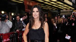 Sandra bullock's two children both mean the world to her. Sandra Bullock Sohn Louis Lernt Deutsch Bunte De