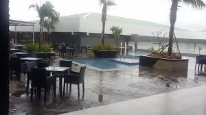 Kolam Renang Yang Cukp Luas Picture Of Dalton Hotel Makassar Tripadvisor