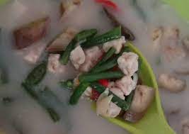 Walau apa pun, lontong ni adalah makanan kegemaran che nom kerana ada banyak bahan sayuran dalam kuahnya, yang juga. Cara Membuat Lodeh Tempe Sayur Tidak Pedas Yang Murah