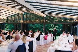 Die komödie, die laut einer ihrer auszeichnungen der „beste deutsche fernsehfilm des jahres 2006 war, spielt in berlin. Die Perfekte Partystimmung Auf Der Hochzeit Darauf Solltet Ihr Achten