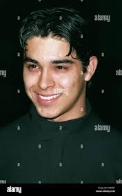 Wilmer valderrama left hi-res stock photography and images