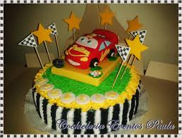 Cumpleaños Bizcocho De Mickey Mouse De Una Libra Torta Cars En Crema Con Detalles De Fondant 30 Personas Torta Cars Tortas Fondant