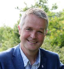 Graham Bartlett, bestselling author and advisor to crime writers, talks  about his police career