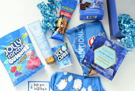 Especially when it is of someone very close to you. Blue Themed Birthday Gift Idea Crazy Little Projects