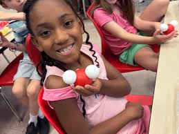 Our kiddos had such a good time with USM's Chemistry Department taking part  in some hands-on science! It was such an informative demo! 🥼🧪🧬