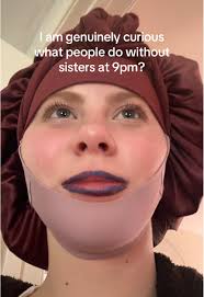 Who do you do your morning shed with guys? @Scarlett O’Hanlon #fyp  #trending #sister #morningshed