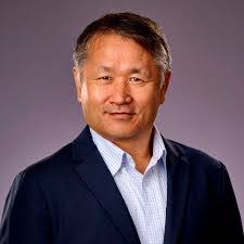 Eric Boos's Instagram, Twitter & Facebook