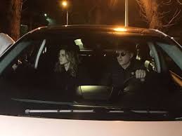 In drum spre poarta de intrare, coman si tanase au fost &# Cand Mama Nu I AcasÄ 2017 Film Serial Cinemagia Ro