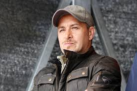 Kolegovia si ho pre jeho pokojné správanie veľmi obľúbili. Alarm Fur Cobra 11 Alle Serien Partner Von Semir Gerkhan