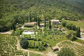Jardin Cree Dans Une Propriete Viticole Varoise 35 Jpg 900 599 Jardin De Provence Jardins Escalier De Jardin