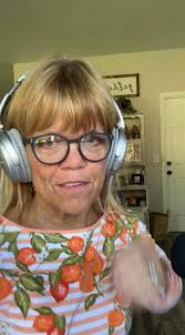 Little People's Amy Roloff opens up about sad, lonely struggle in marriage  to Matt in new live video