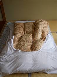How to Lay Out and Fold Up a Japanese Futon