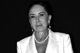 Política, actriz de televisión, actriz de teatro y actriz de cine. Kn44ygbfanhnom