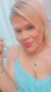 Jeannette Baez's Instagram, Twitter & Facebook