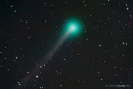 Unlike other meteor showers that tend to stay at their peak for about two days, the peak period of the quadrantids only lasts a few hours. 2021 Viá»‡t Nam Ä'on 9 Tráº­n MÆ°a Sao BÄƒng Vao Cac Thá»i Ä'iá»ƒm Nao