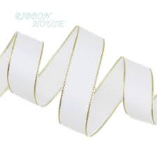 Das weiße band, eine deutsche kindergeschichte (literally, the white ribbon, a german children's story) darkly depicts society and family in a northern german village just before world war i and, according to haneke, is about the roots of evil. 10 Yards Lot White Gold Edge Grosgrain Ribbon Wholesale Gift Wrapping Christmas Ribbons Grosgrain Ribbon Wholesale Grosgrain Ribbonchristmas Ribbon Aliexpress