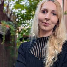 Julia G., Deutschlehrerin