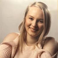 Julie Venable's Instagram, Twitter & Facebook