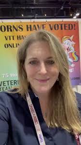 Amy Newfield's Instagram, Twitter & Facebook