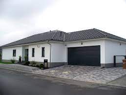 Mit viel liebe zum detail und fabrlich abgestimmt wurde dieses bungalow in lehrte/hämelerwald eingerichtet. Walmdach Carport Zimmerei Gmbh