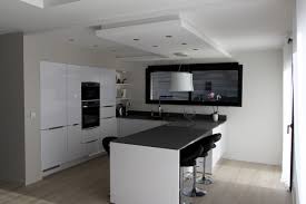 Photo Peinture Finie Vue De Jour Decoration Cuisine Haute Garonne 31 Plafond Cuisine Faux Plafond Cuisine Cuisine Moderne