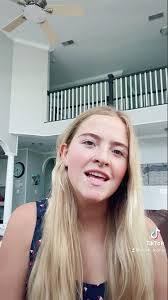 Aleah Morris's Instagram, Twitter & Facebook