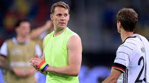 Manuel neuer trägt bereits seit dem testspiel am 7. Td1mvubavdbthm