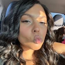 Rose Canning's Instagram, Twitter & Facebook