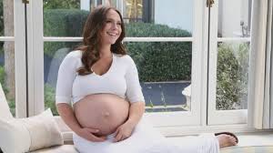The criminal minds star shared that she is overjoyed to welcome another baby into the family with her husband, brian hallisay. Jennifer Love Hewitt Reveals Her Pregnancy Workout Regimen Entertainment Tonight