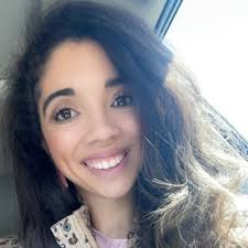 Shanna Warren's Instagram, Twitter & Facebook