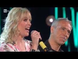 Anche se sono stati scartati al festival del 2007 portano ancora avanti i loro progetti musicali. Jalisse Cantano Fiumi Di Parole Ora O Mai Piu 08 06 2018 Youtube