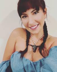 Cassie Savage's Instagram, Twitter & Facebook