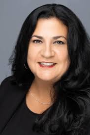 Suzanne Suarez's Instagram, Twitter & Facebook