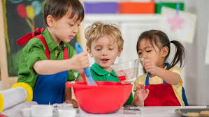 How to setup a taco bar dramatic play area. Creating A Bakery Dramatic Play Area