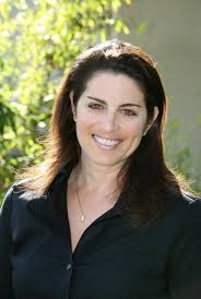 Sara Guthrie's Instagram, Twitter & Facebook