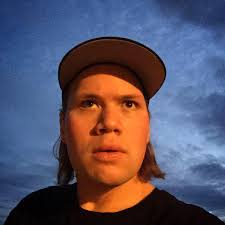 First Look Photo: Aaron Eckhart As LAPD K-9 Officer Jake Rosser In Muzzle