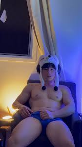 dalisijiaoguan Massage Videos - Muscular Top