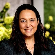 Amanda Roy's Instagram, Twitter & Facebook