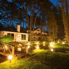 Landscape Lighting Dos And Don Ts The Family Handyman