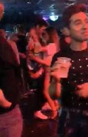 Dua lipa's relationship timeline from isaac carew to anwar hadid 8 july 2019, 16:47 dua lipa is one of the hottest artists right now, so it makes sense that people are curious about her boyfriend. Who Is Dua Lipa S Boyfriend Isaac Carew Did He Cheat On The New Rules Singer And When Did They First Get Together