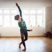 Enjoy the sweetness of yoga in this slow, hatha yoga flow with melissa. Flowing Om Die Krebsmuhle